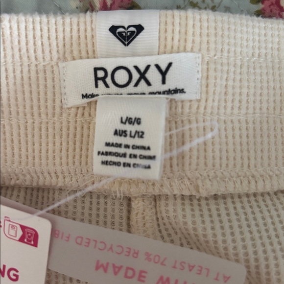 Roxy Cream Waffle Knit Shorts with Brown Floral Side Print - Picture 5 of 7